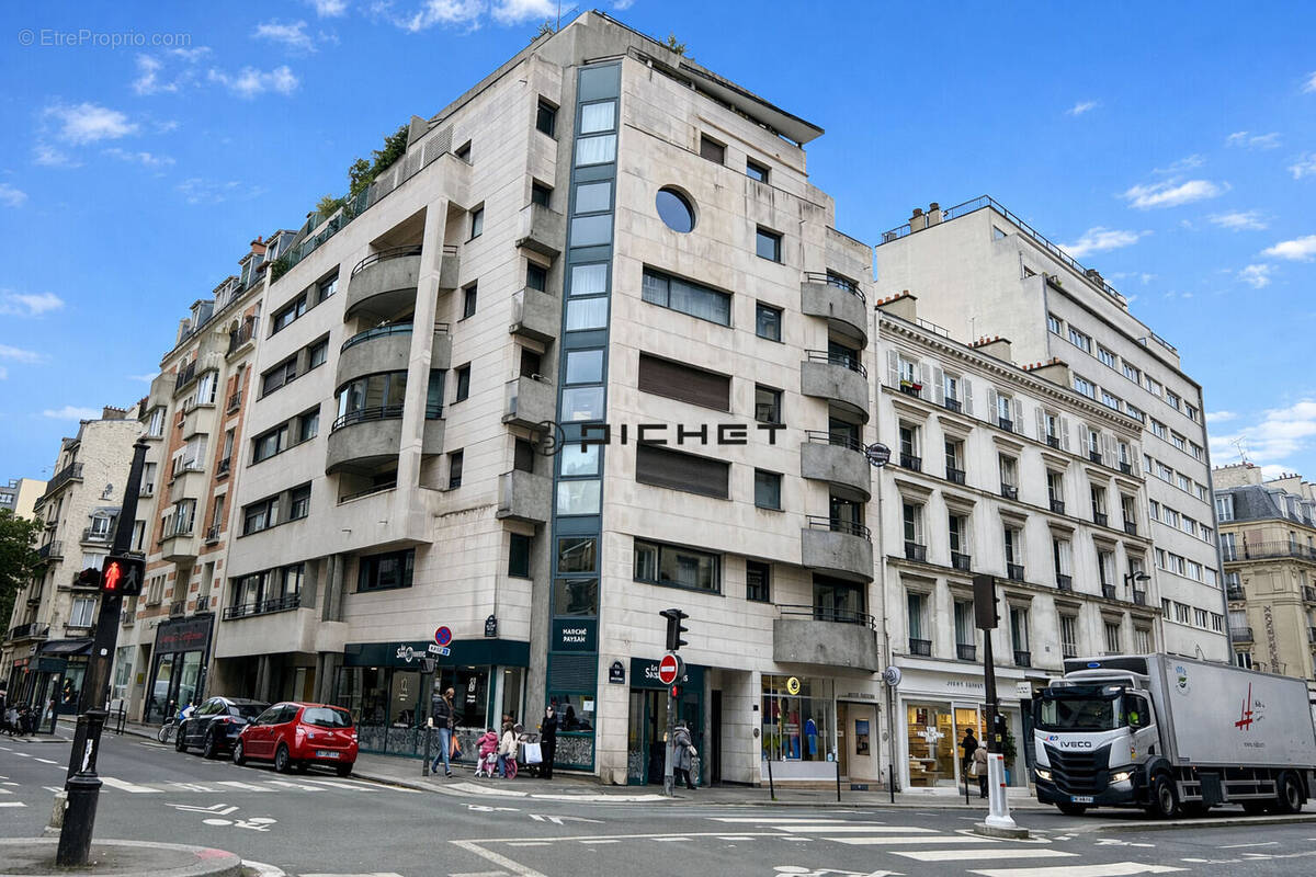 Appartement à PARIS-15E