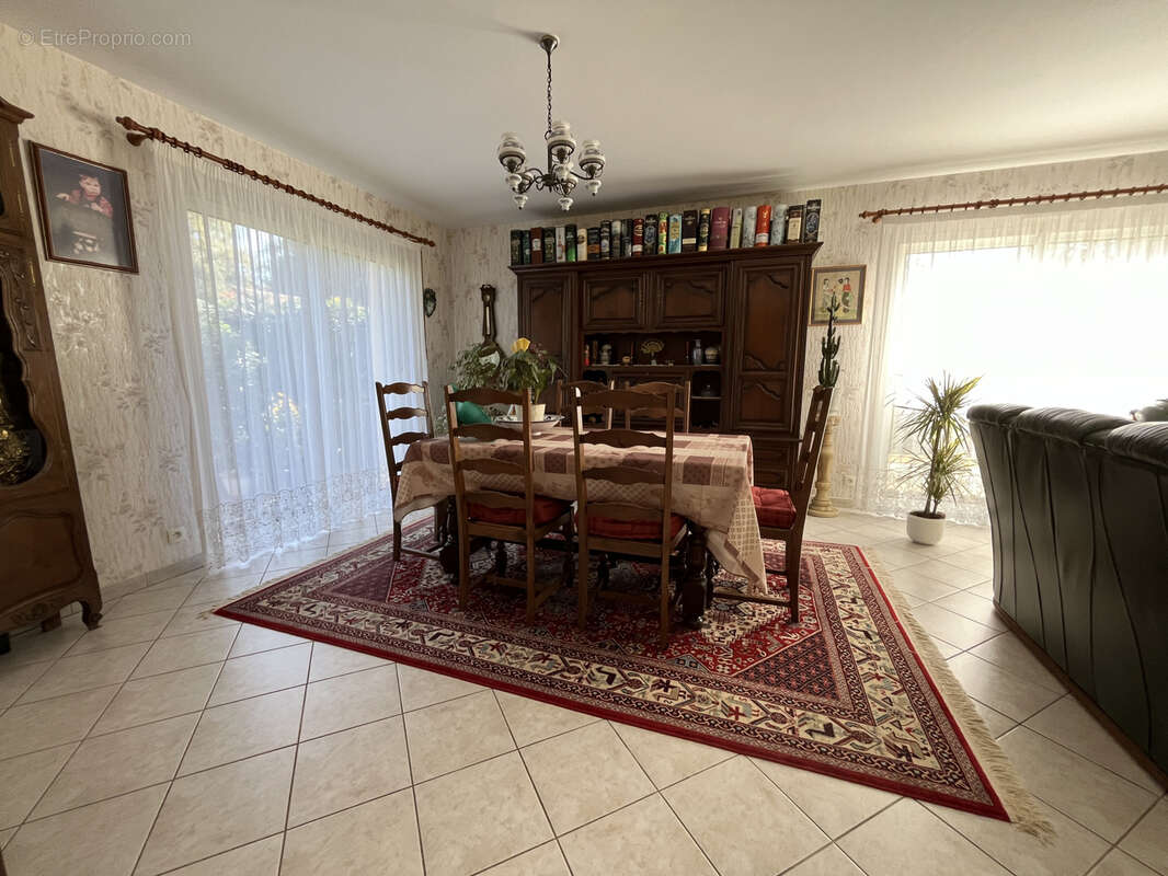 Maison à LE CELLIER