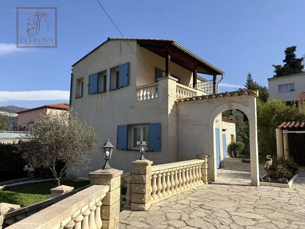 Maison à LA TRINITE