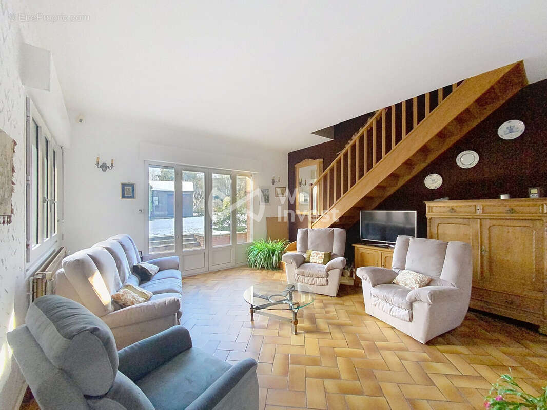 Maison à AULNOYE-AYMERIES