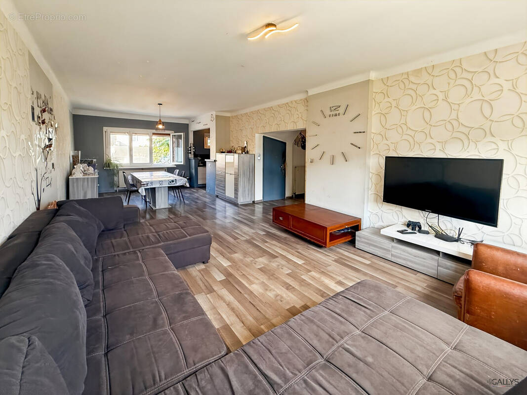 Maison à ARS-SUR-MOSELLE