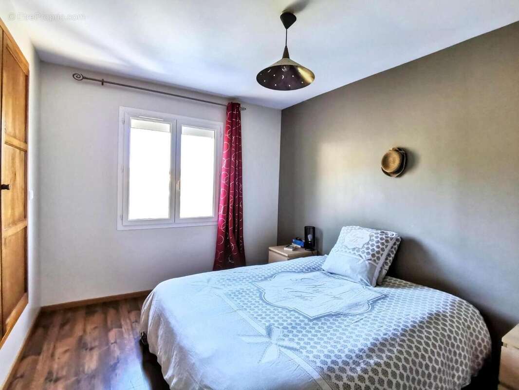   - Maison à AUBENAS