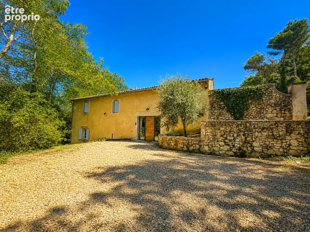 Mas du XVIIIe siècle de 210 m2, piscine, jardin de 6400 m2  OPPEDE (84) - photo 17