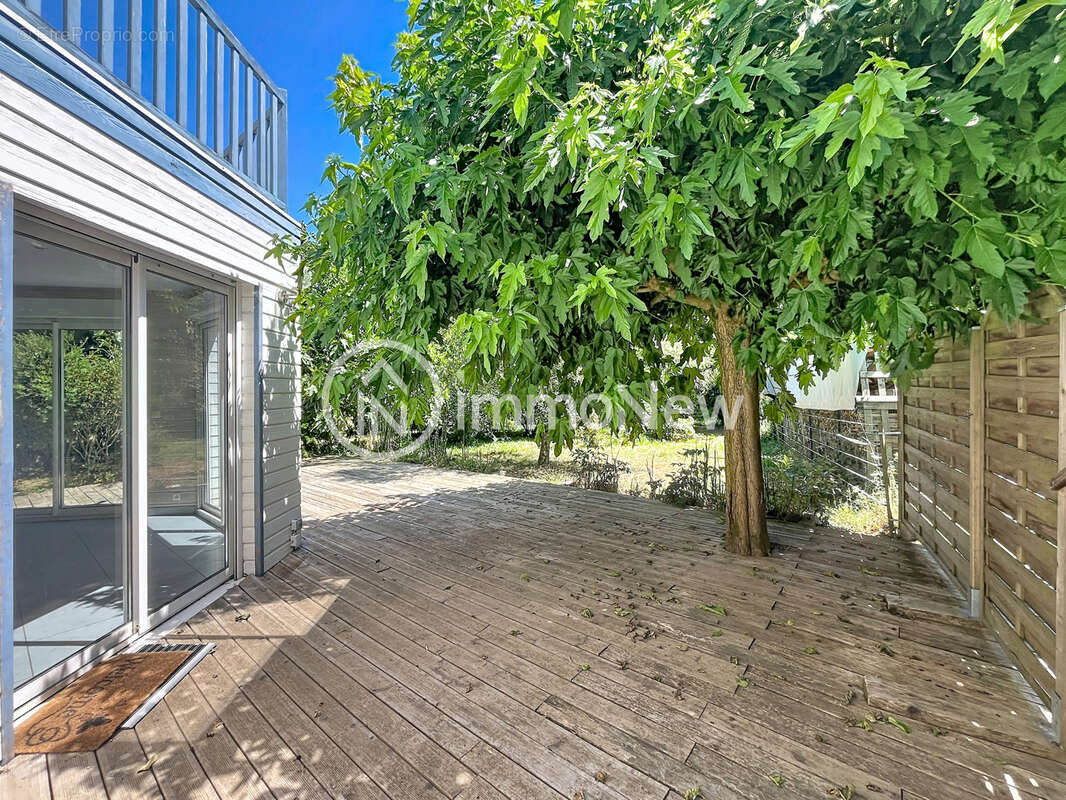 Maison familiale 160 m2   Terrain 1 900 m2 - JULLOUVILLE 50610 - photo 3