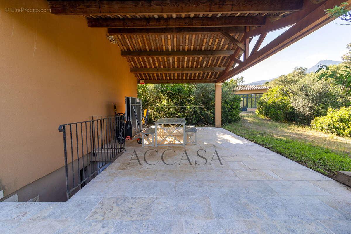 Maison à FIGARI