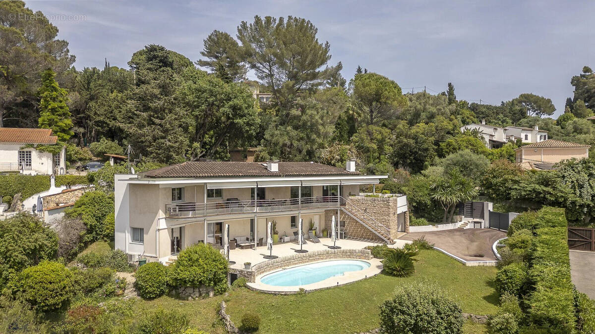 Maison à MOUGINS
