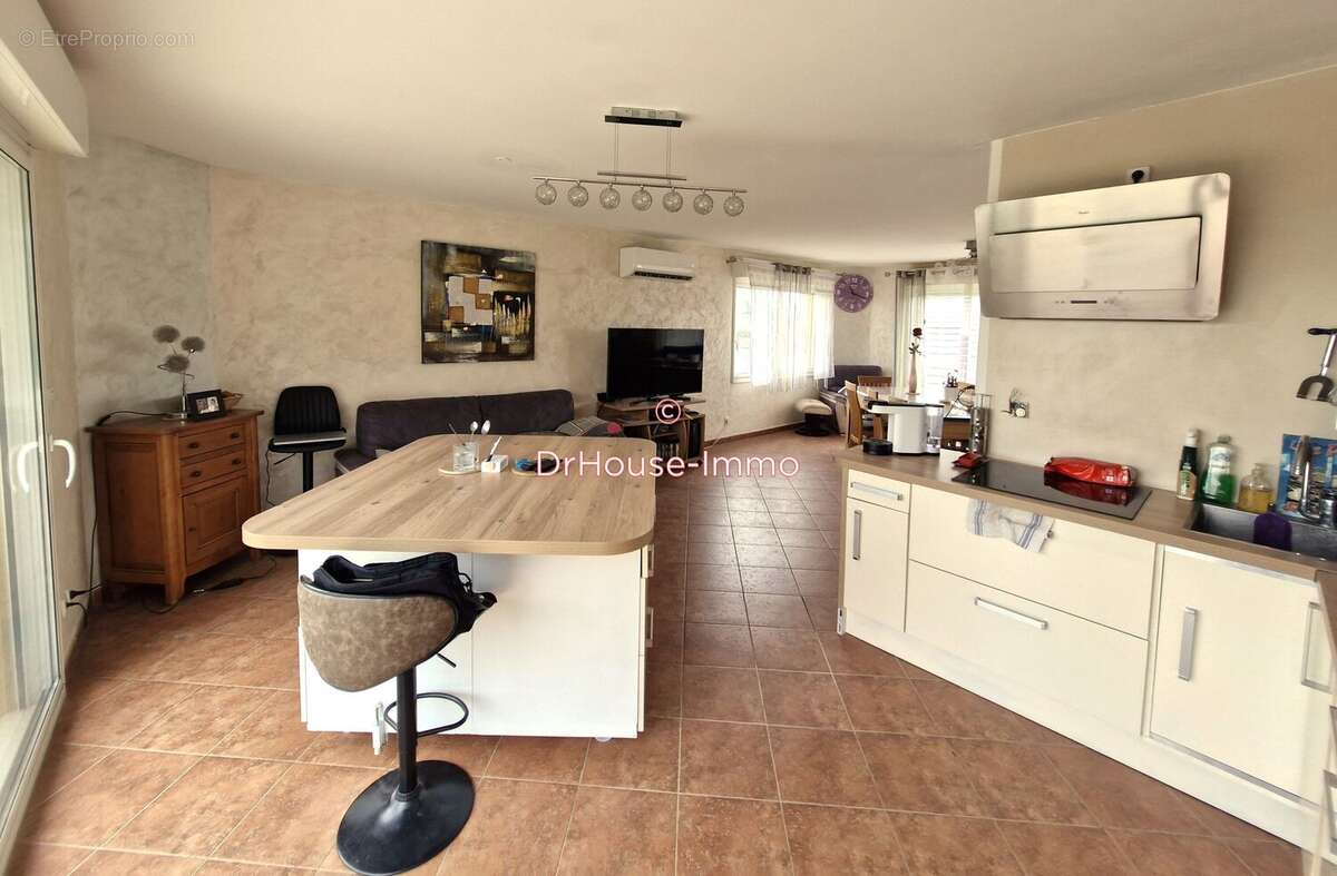 Maison à HORNOY-LE-BOURG