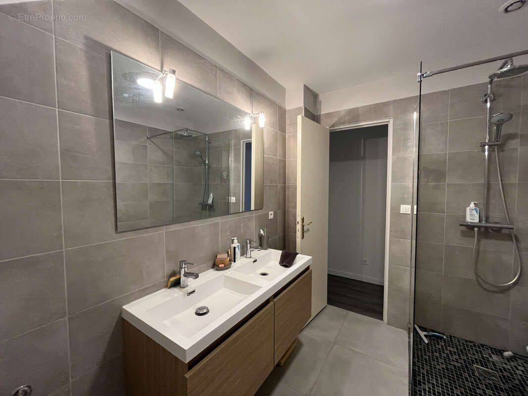 Maison à LA CHAPELLE-LA-REINE