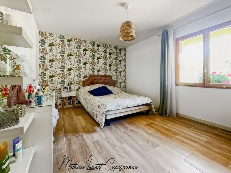 À vendre Maison T9 familiale contemporaine de 313 m² – Construction traditionnelle de 2011 – 7 chambres – Terrain clos de 2 874  - photo 25