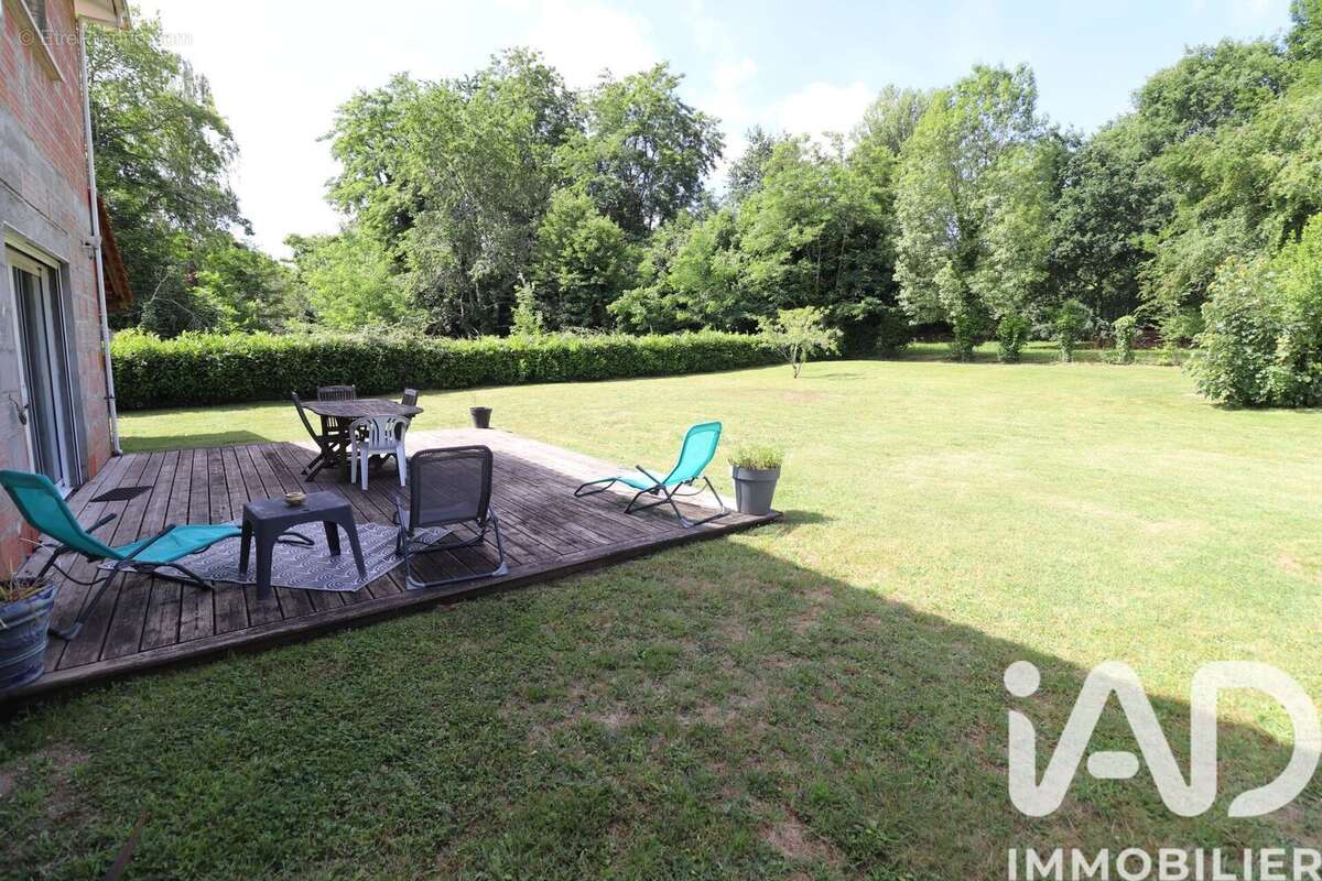 Maison 150 m² à Saint-Martin-D'ary  - photo 4