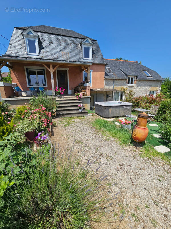 Maison à SAINT-SOZY