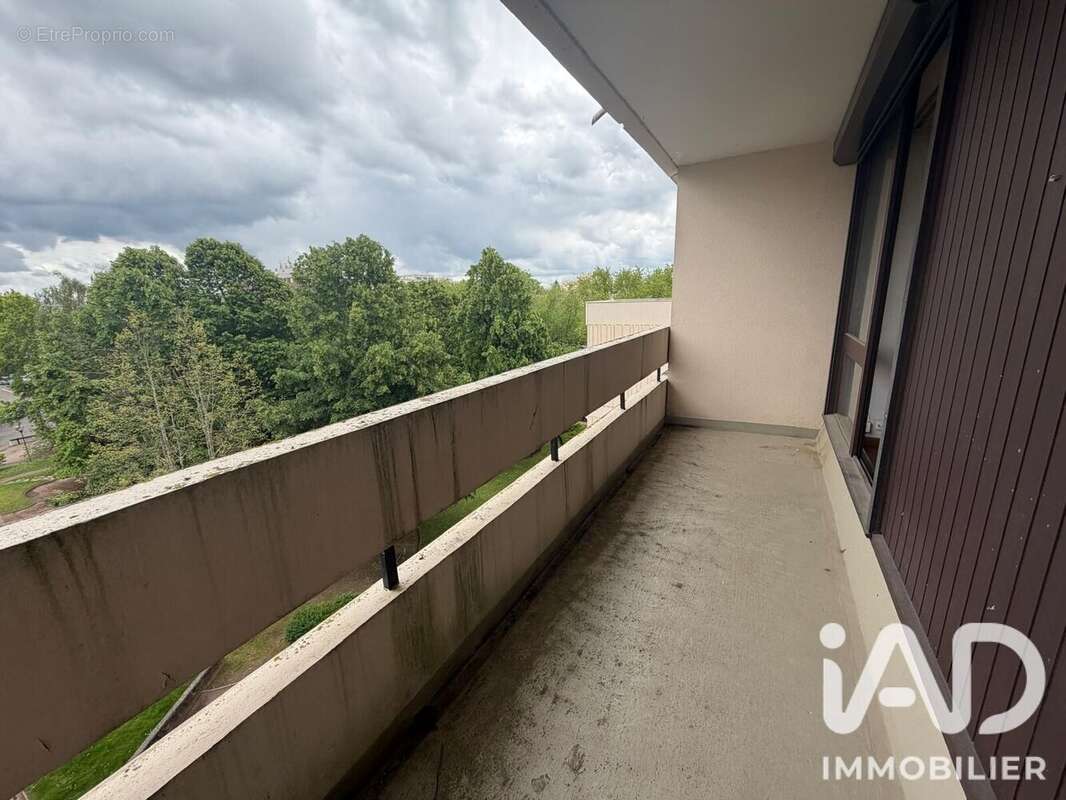 Appartement 70 m² à Elancourt  - photo 7