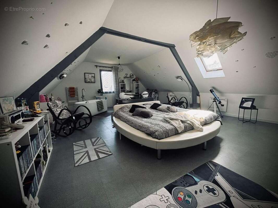 Maison à SAINT-PIERRE-SUR-DIVES