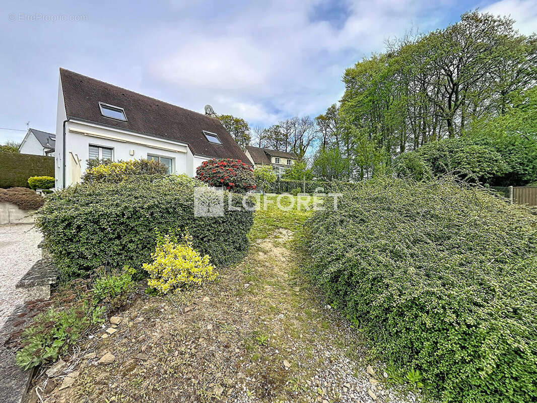 Maison à SAINT-GEORGES-DES-GROSEILLERS