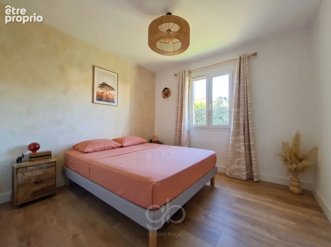 Sommieres (30250)  t5, 3 chambres  plain-pied  piscine, grand jardin au calme - photo 8