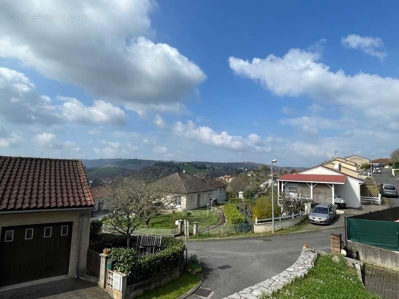 Maison à DECAZEVILLE