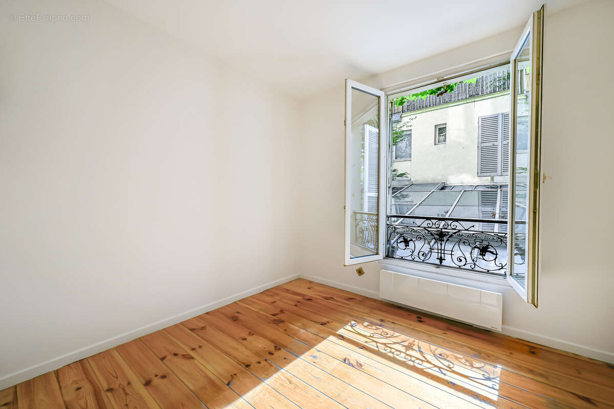 Appartement à PARIS-20E