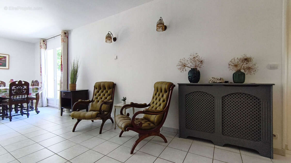 Maison  4 pièces 95 m2 - ANGEAC-CHAMPAGNE (16) - photo 6