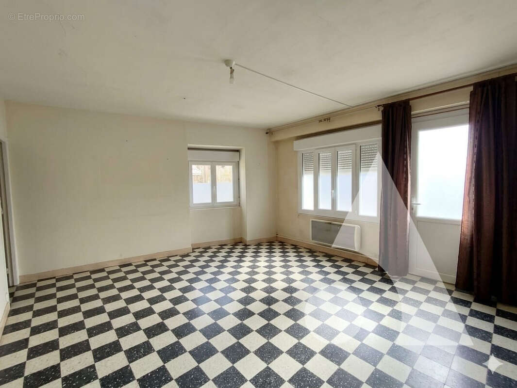 Appartement à CREPY-EN-VALOIS