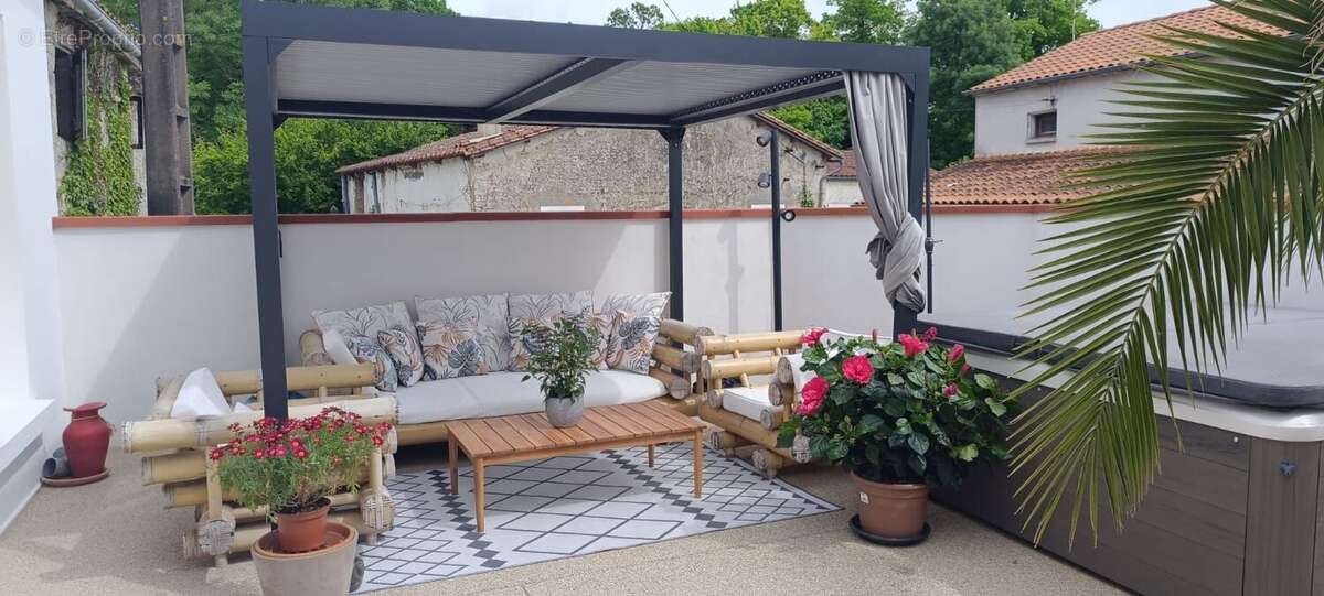 Maison à AIGREFEUILLE-D&#039;AUNIS