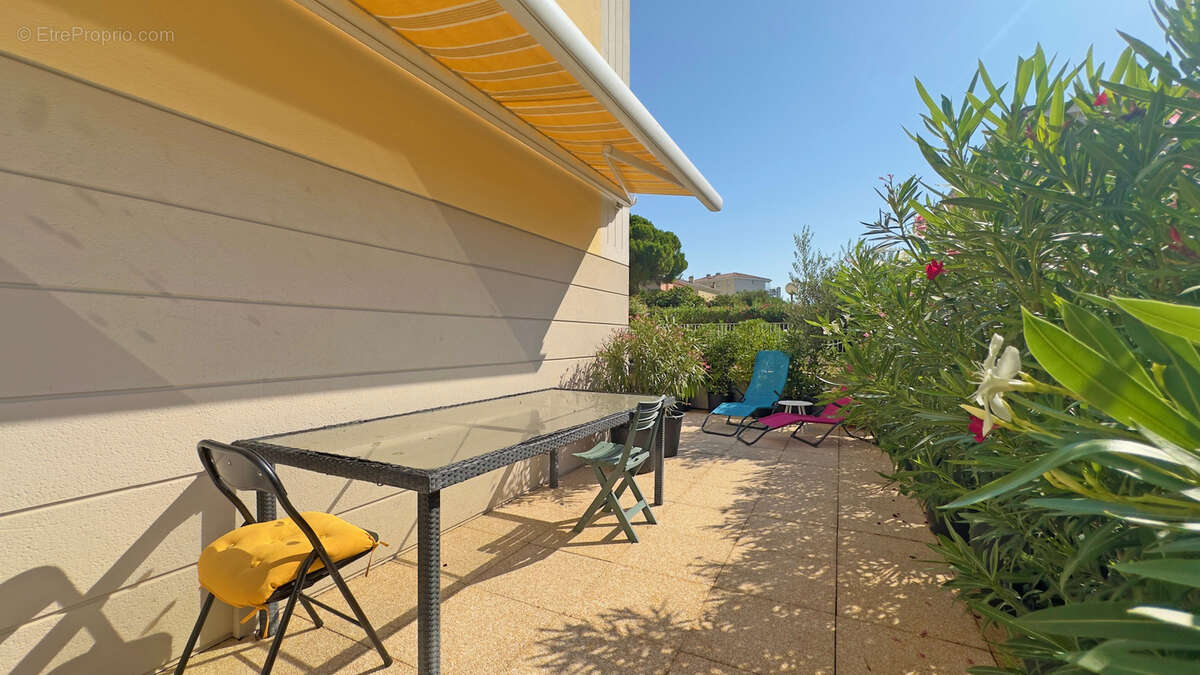Hyères   2 pièces rénové avec terrasse de 46 m2 - photo 12