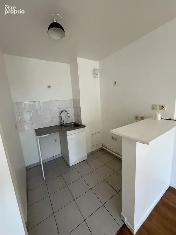 CRÉTEIL - POINTE DU LAC - DEUX PIÈCES DE 42 M² (38.61 m² Carrez + Terrasse de 7.10 m²) - photo 4