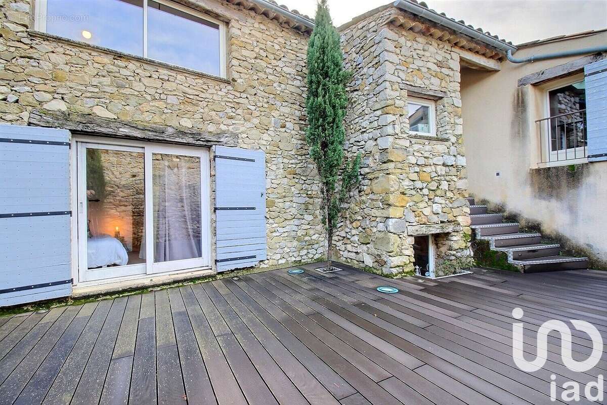 Maison 132 m² à Savoillan  - photo 4