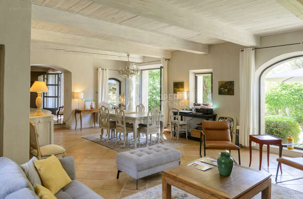 Maison à LOURMARIN