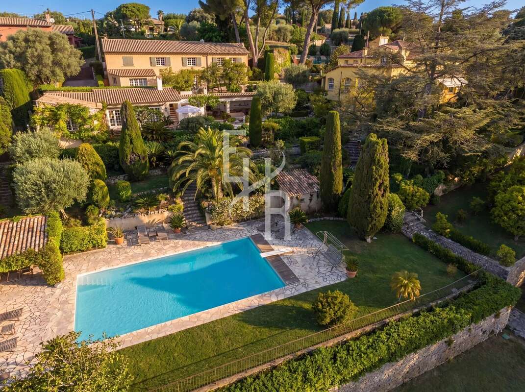 Maison à MOUGINS