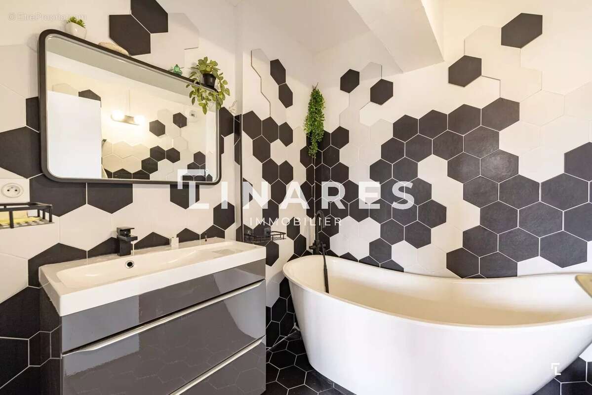 Appartement à MARSEILLE-8E