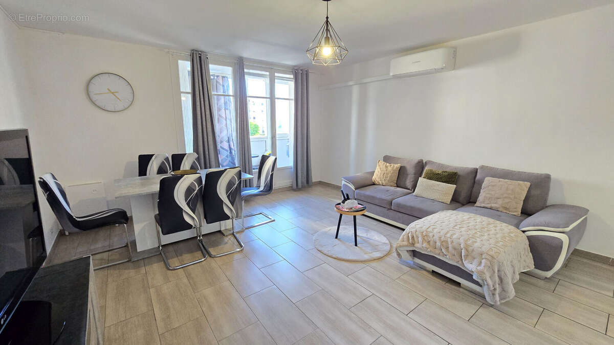 Appartement à PORT-DE-BOUC