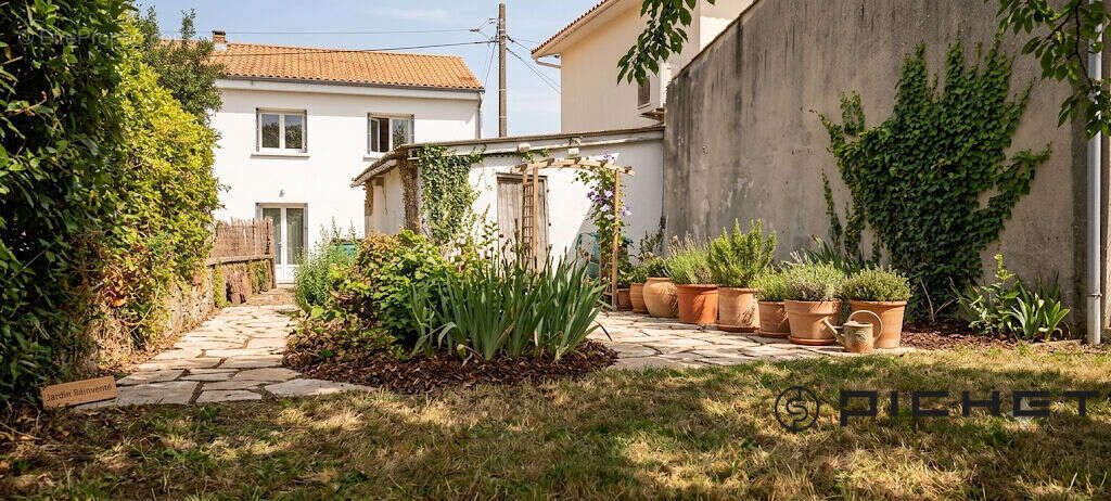 Dirac, Maison 3 chambres avec garage et jardin - photo 9
