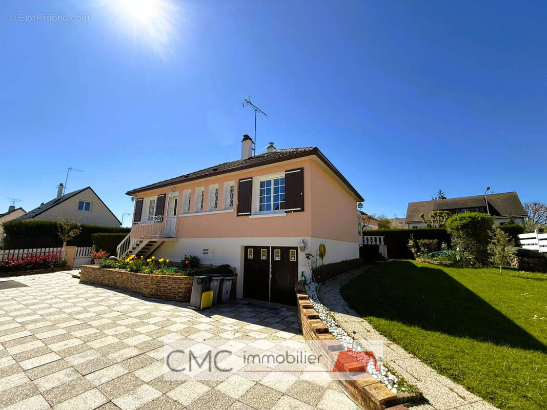 Maison à BARJOUVILLE