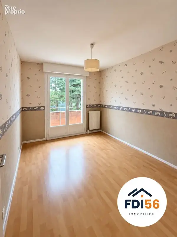 À vendre à Lanester - Appartement 96 m² avec garage dans un quartier calme et familial - photo 4
