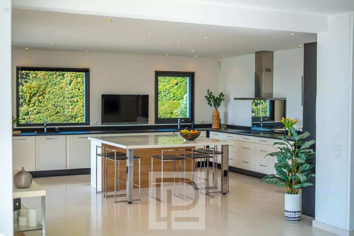 Maison à MOUGINS
