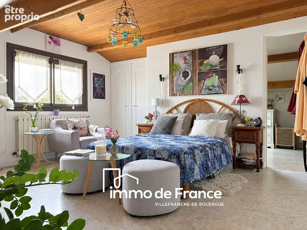 Maison T6 sur deux niveaux , garage et terrain - photo 7