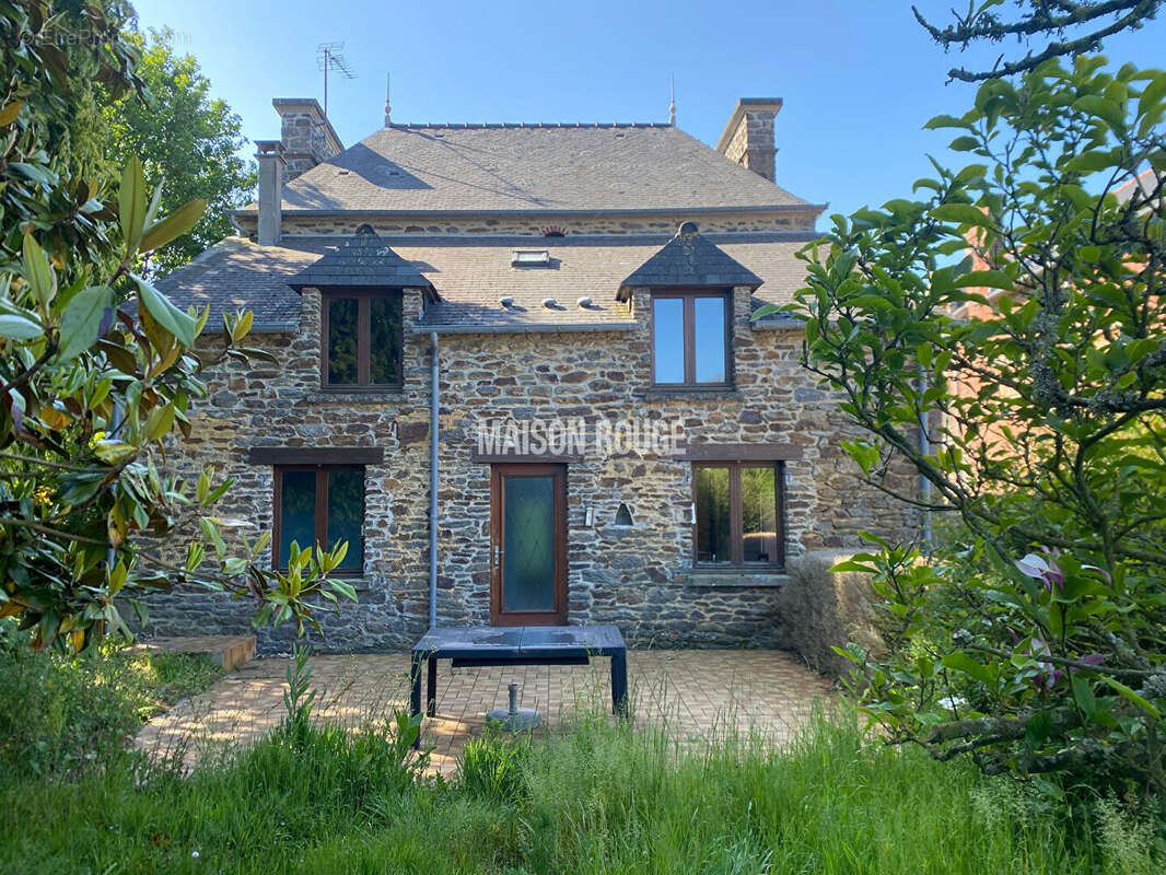 Maison à LE MINIHIC-SUR-RANCE