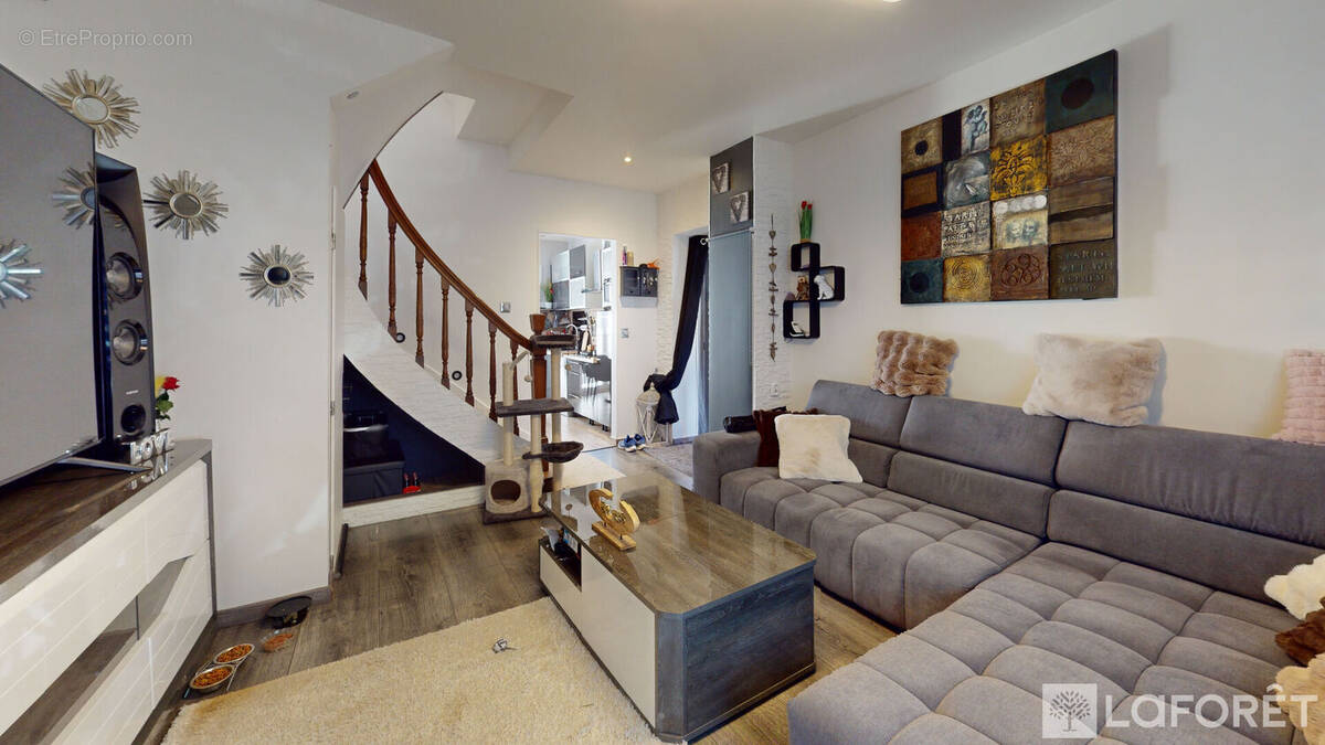 Maison à ROMILLY-SUR-SEINE