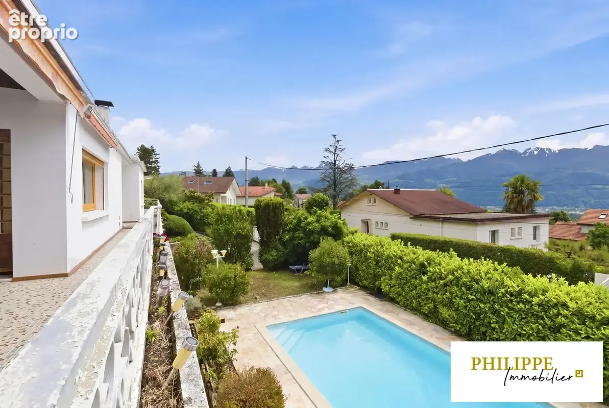 Maison 236 m² à Saint-Ismier  - photo 6