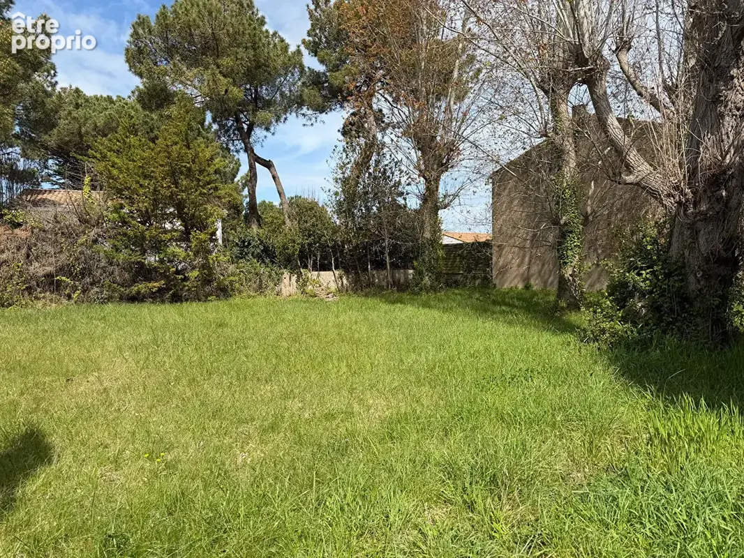 Terrain constructible à vendre - au coeur du centre ville de la Tranche sur Mer - photo 2