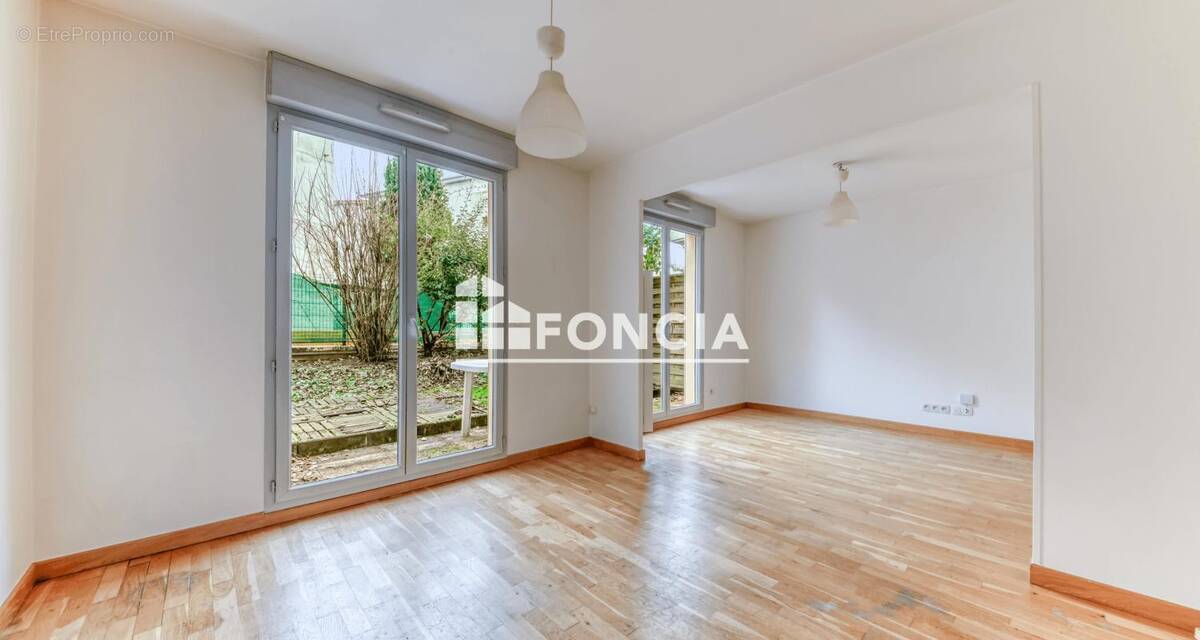 Appartement à CRAPONNE