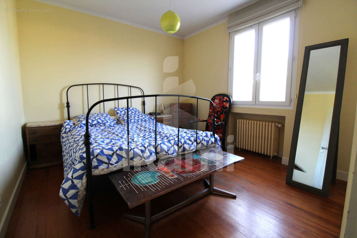 Maison à GUILHERAND-GRANGES