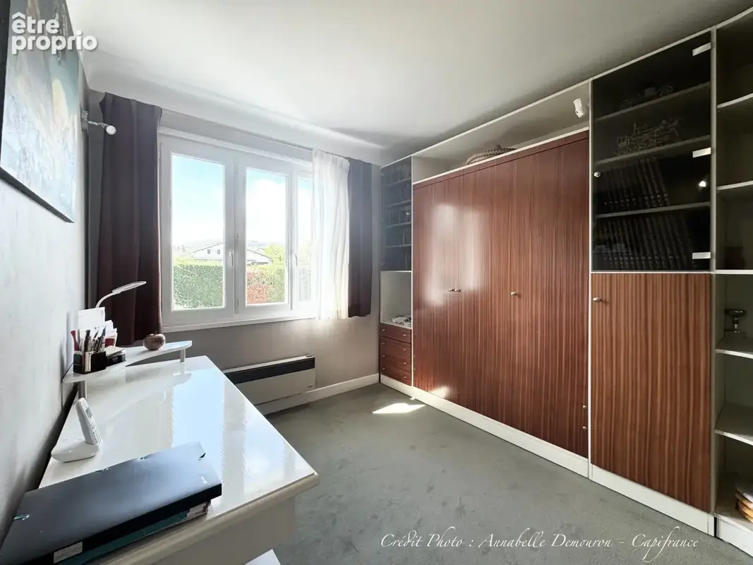 MOZAC – Maison de plain-pied 3 chambres/bureau – PISCINE – TERRAIN divisible de 2324 M² – Garages - photo 14
