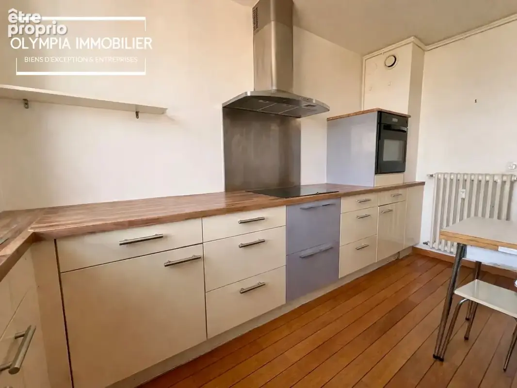 Appartement T3 - 80 m2 - Reims Centre - Vue Dégagée - Et. 8 - photo 6
