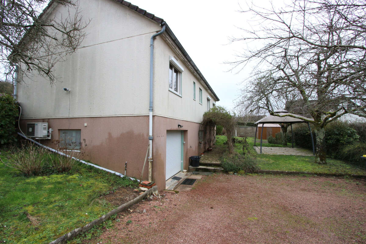 Maison à VARENNES-VAUZELLES