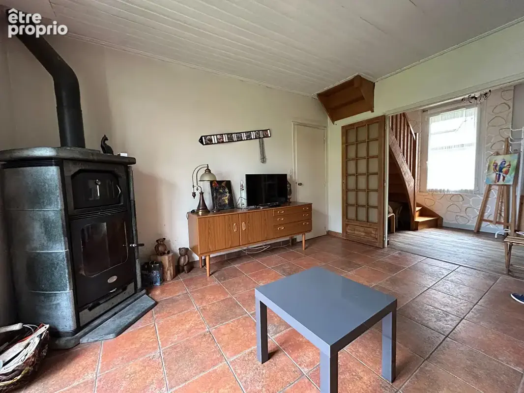 A vendre - 35510 cesson-sevigne - maison  70m² habitable, 94 m² au sol - 3 chambres - terrain de 778m² - véranda. - photo 3