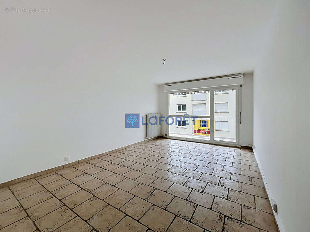 Appartement à SAINT-PIERRE-DU-PERRAY