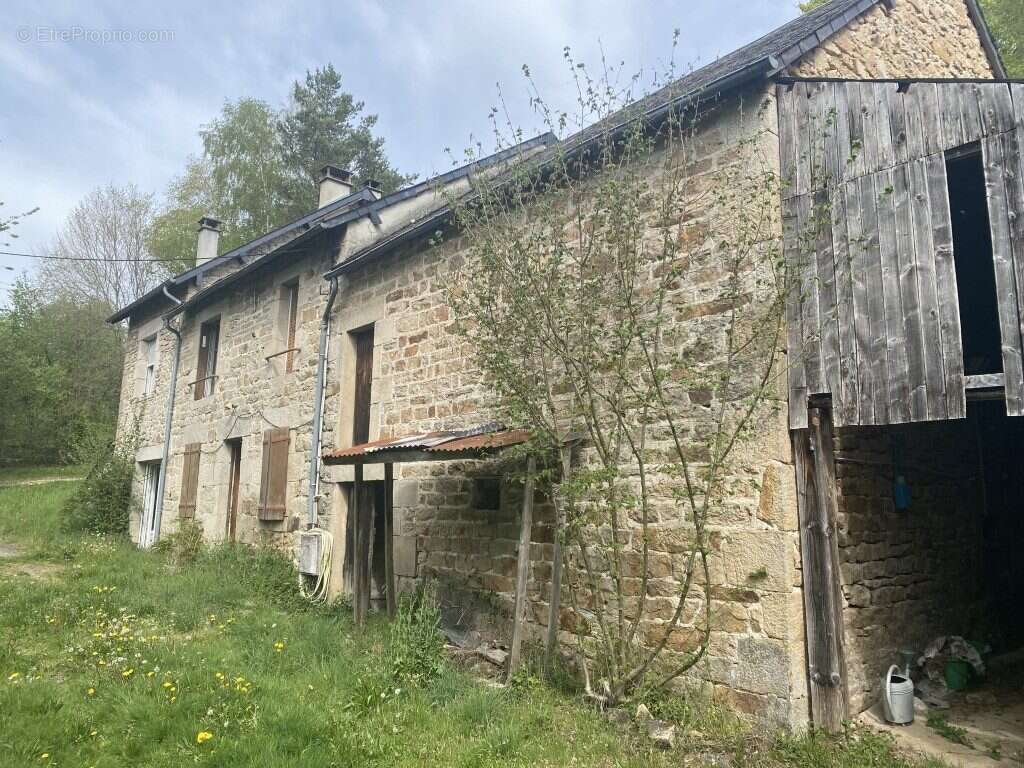 Maison à BUGEAT