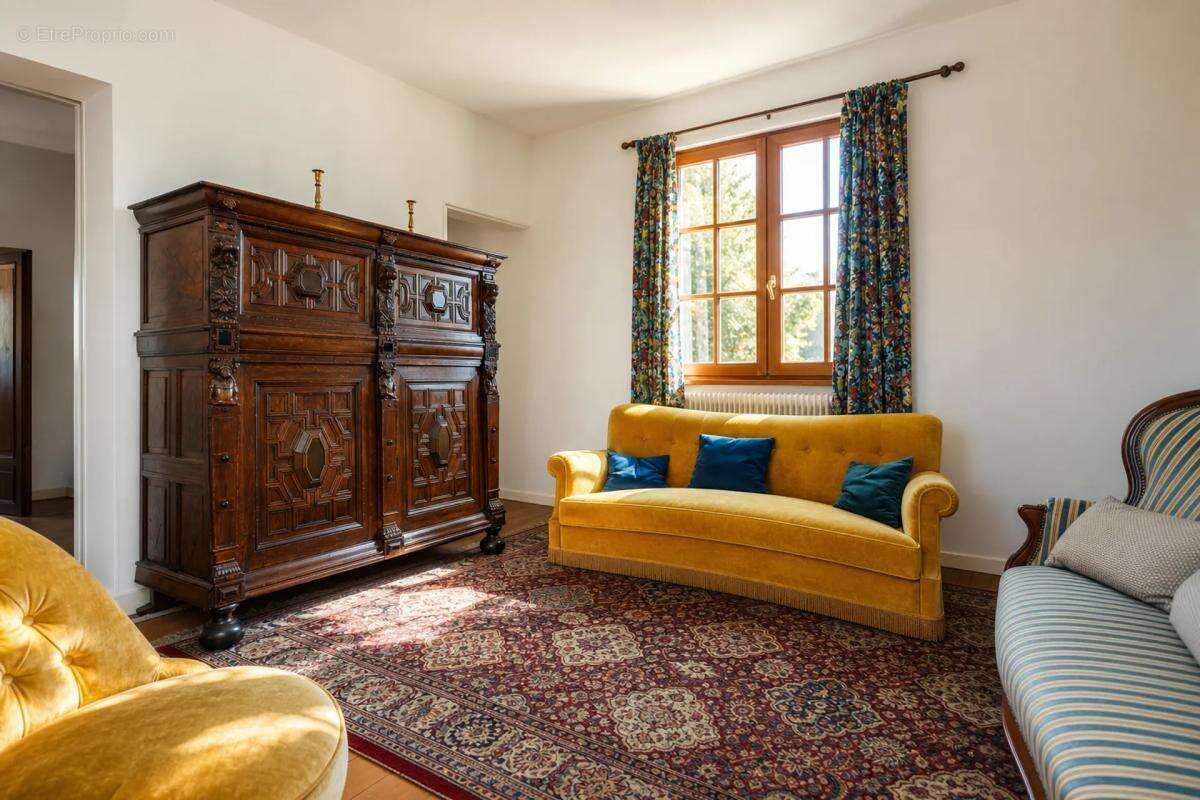 Appartement de 5 pièces de 117 m² à Paray-le-Monial - photo 2