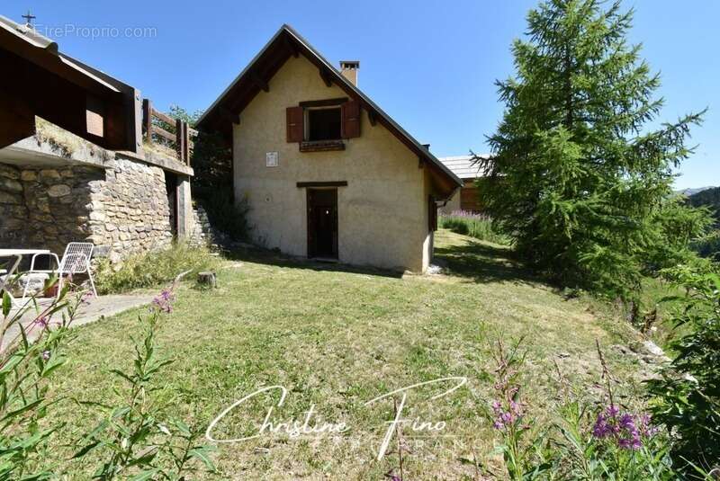 Maison à LA SALLE-LES-ALPES